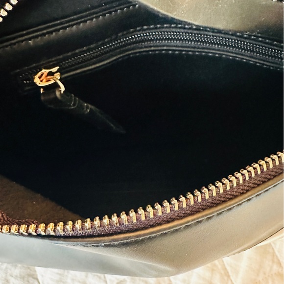 🆕 ВР Nordstrom’s Stripe Faux Leather Clutch in Black, Gold & Cream 🖤✨Brand NWT - Picture 2 of 7